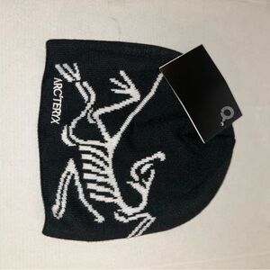 Arc'teryx Black and Gray Knit Beanie